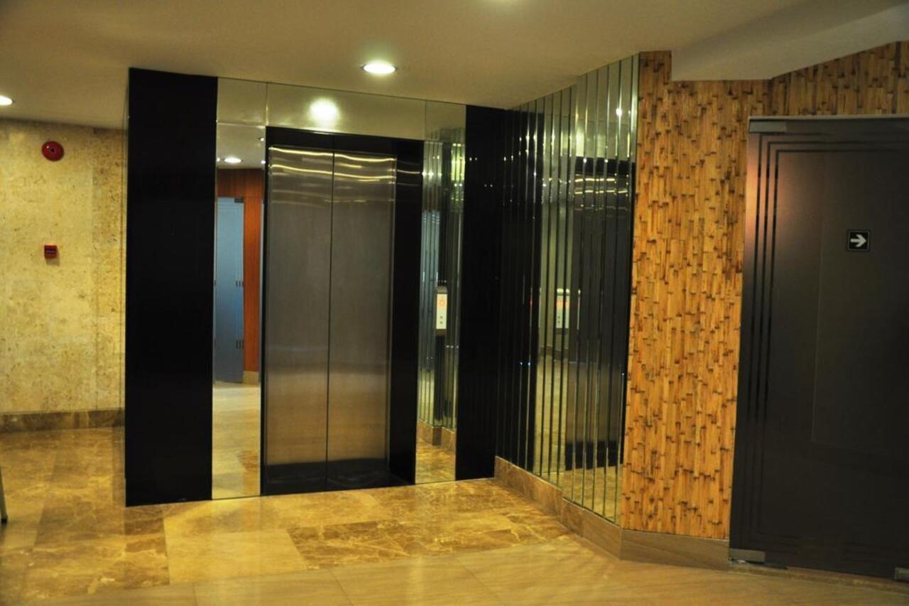 Goldberry Suites & Hotel Mactan Lapu-Lapu City Bagian luar foto