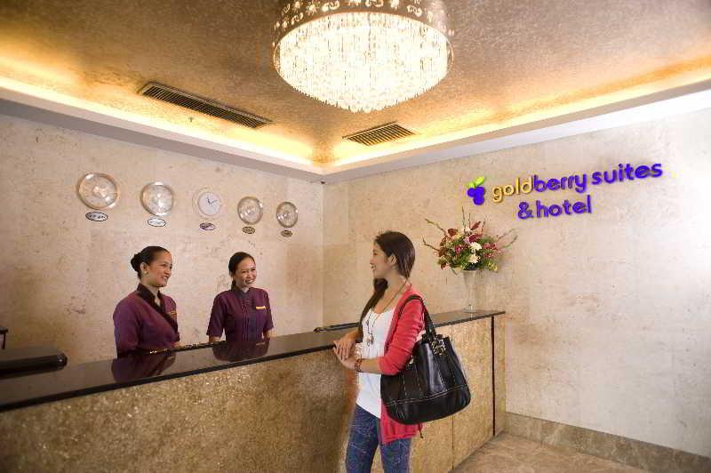 Goldberry Suites & Hotel Mactan Lapu-Lapu City Bagian luar foto