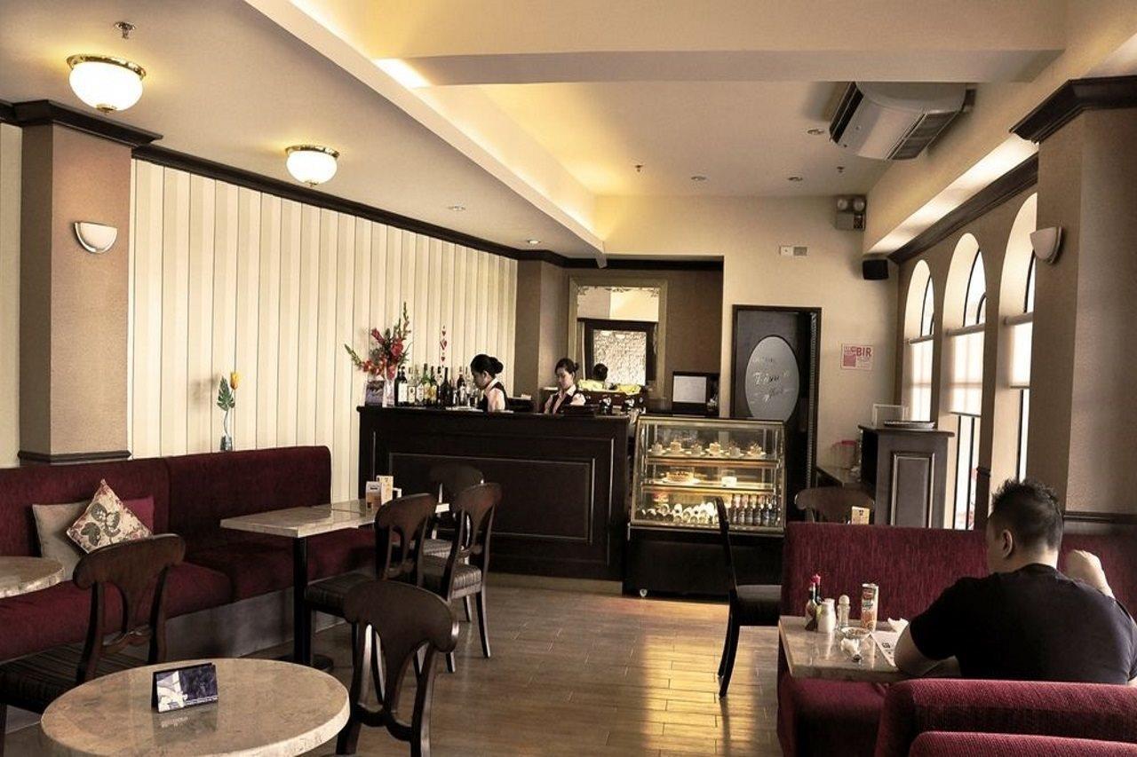 Goldberry Suites & Hotel Mactan Lapu-Lapu City Bagian luar foto